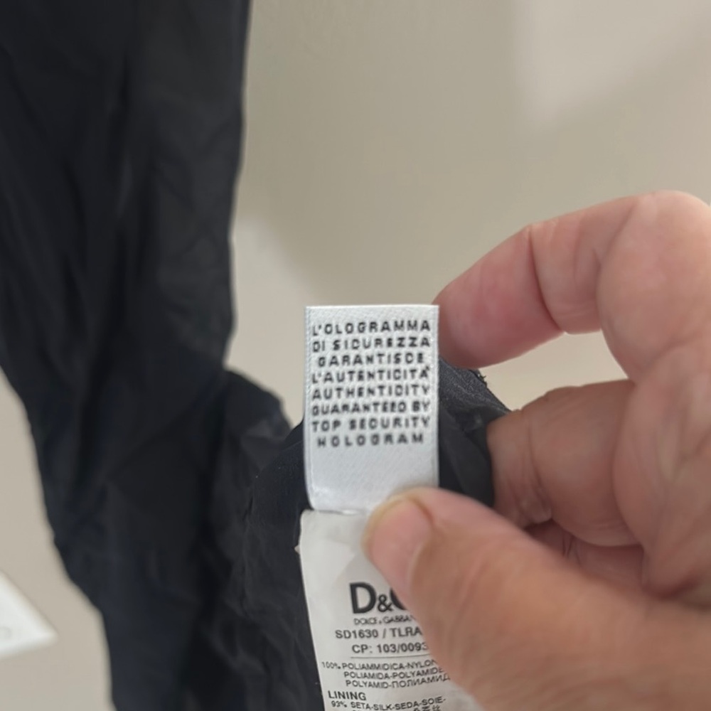 D&G Elegant Black Sheer Slip - Picture 6 of 6